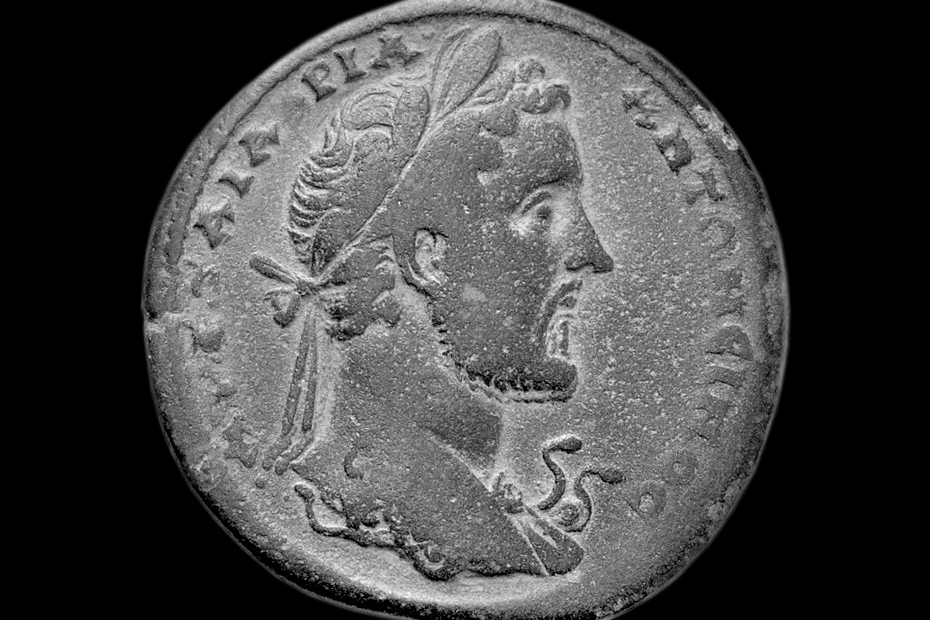 Aegis-Bearer: Antoninus Pius