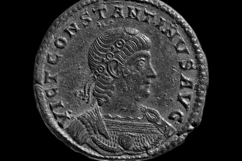 Aegis-Bearer: Constantine II